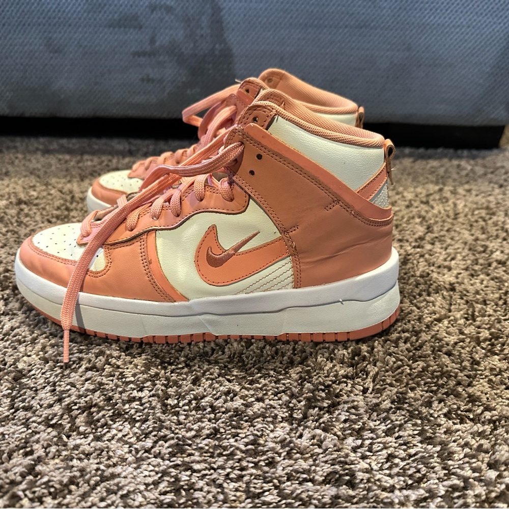 Nike Dunk High Up Crimson bliss